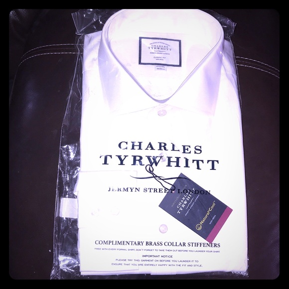 Charles Tyrwhitt Other - Classic fit non-iron spread collar shirt